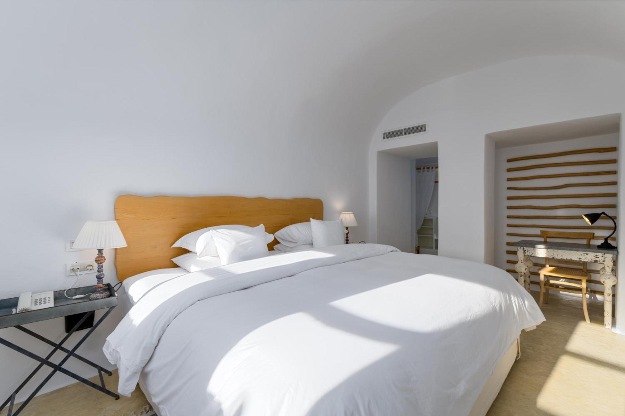 Iconic Santorini, A Boutique Cave Hotel By Sandglass Imerovigli  Room photo